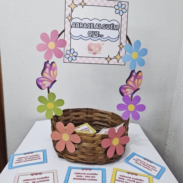 Dinâmica: Abrace Alguém Que...